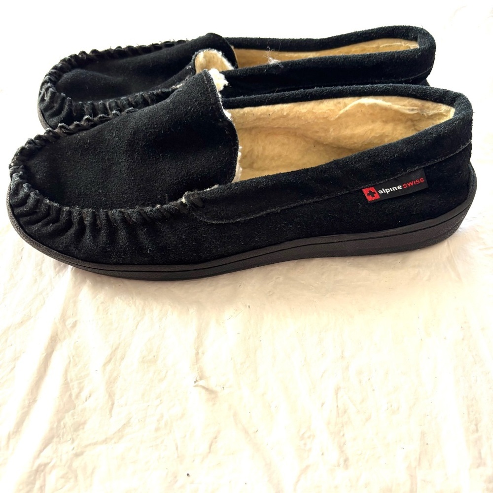 Alpine Swiss Yukon Black Suede Shearling Moccasin Slippers. SZ 10 Worn 1X